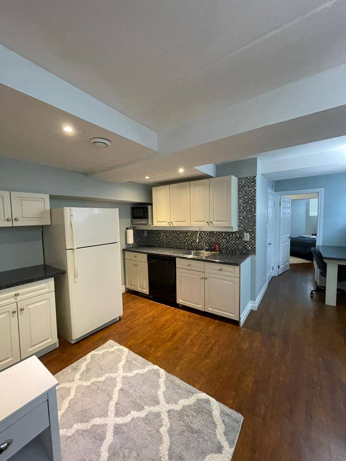 Modern Kitchen with Appliances at 1 Bedroom Townhouse in Oshawa for $1,200, a 1 bedroom rental in 2004 Horace Duncan Crescent, Oshawa, ON, listed for $1,200 per month